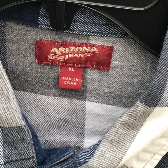 Casual Button down Shirt - Picture 2 of 2